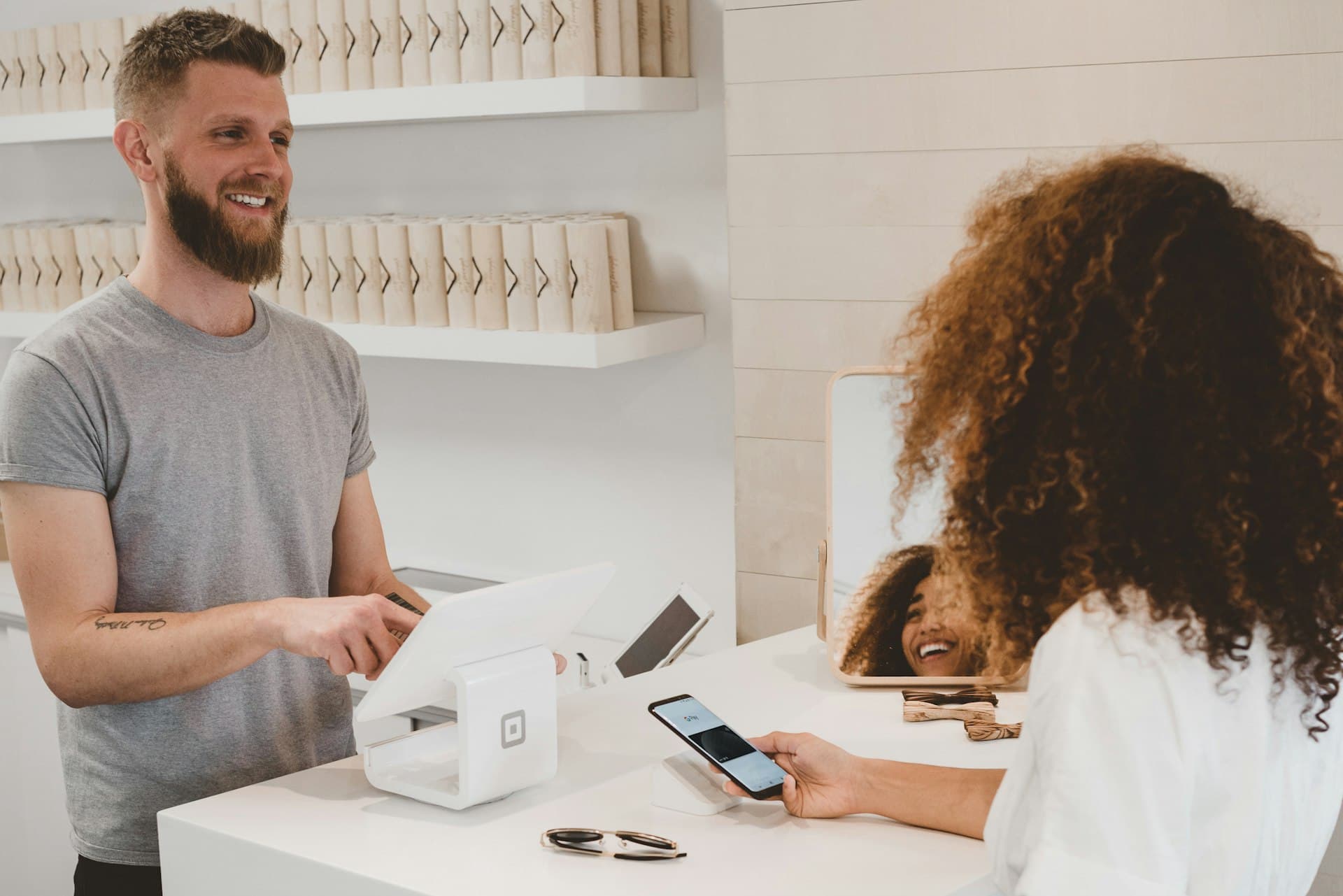 FOC Supplies and Free Samples under GST: Invoice, Tax and Input Credit